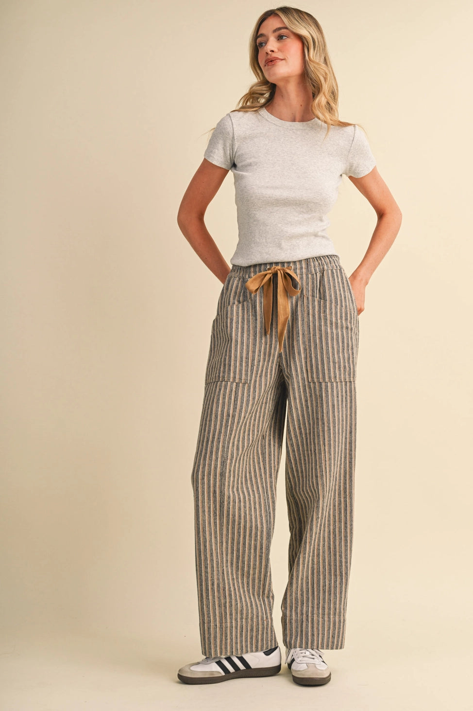 WASHED FALL WIDE LEG CHARCOAL JEANS