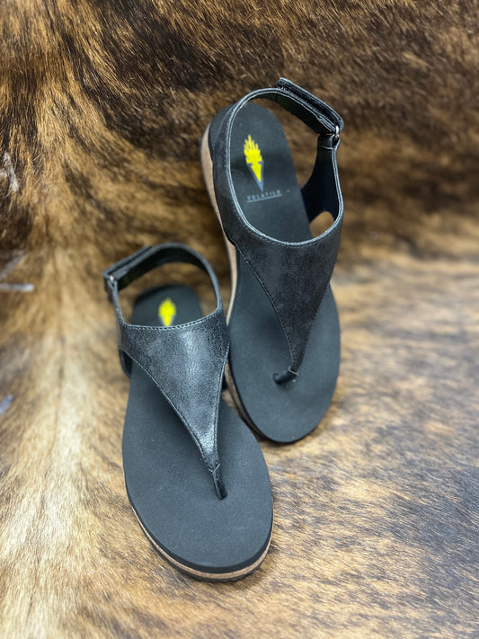 V Trek Black Leather Sandal