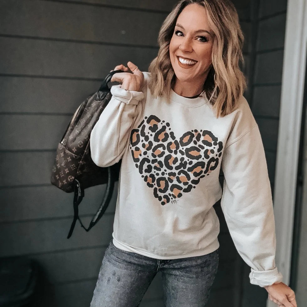 LEOPARD HEART SWEATER