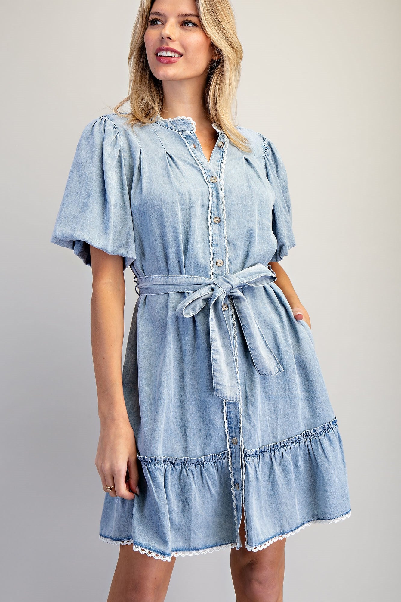 LACE TRIMMED CHAMBRAY DRESS