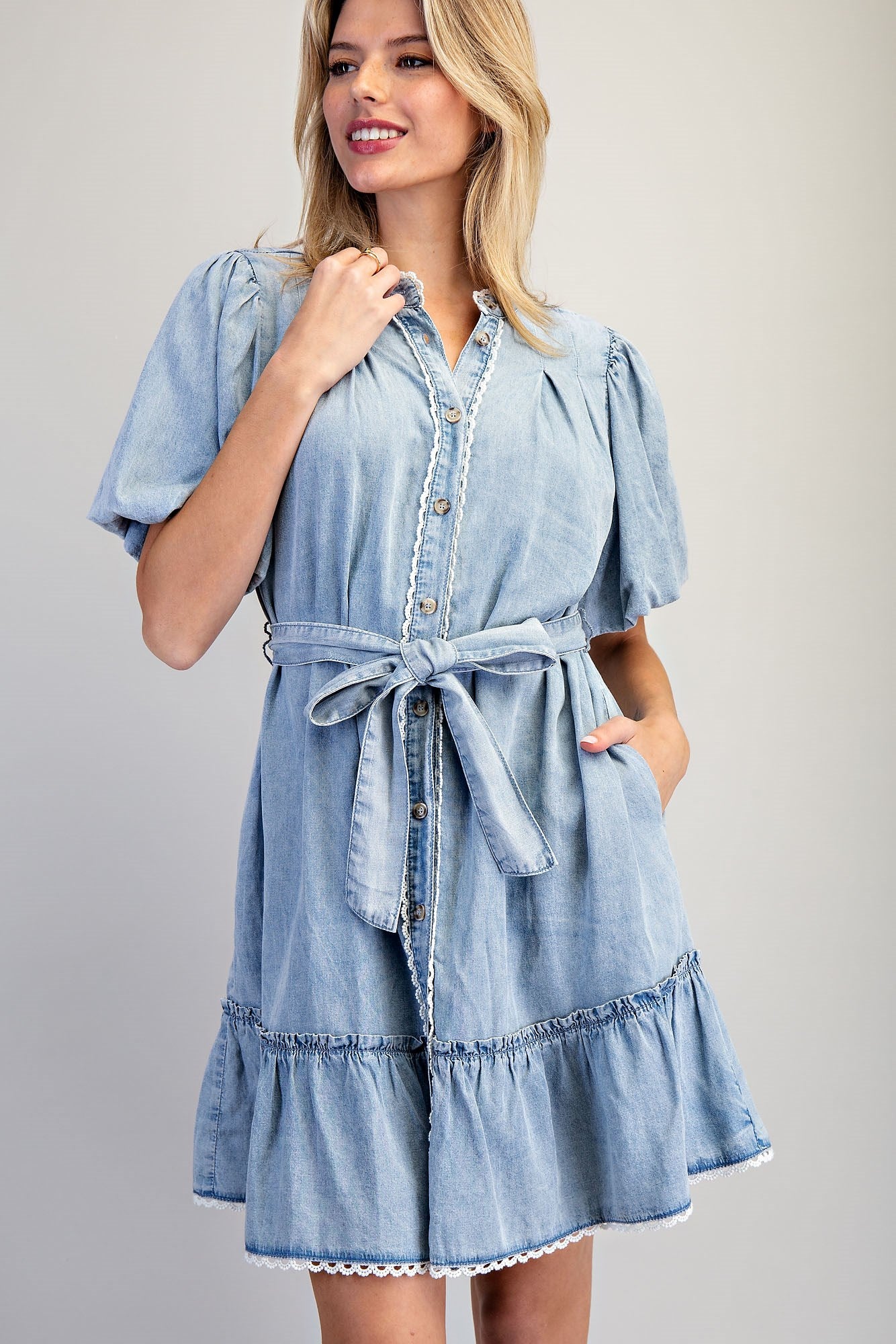 LACE TRIMMED CHAMBRAY DRESS