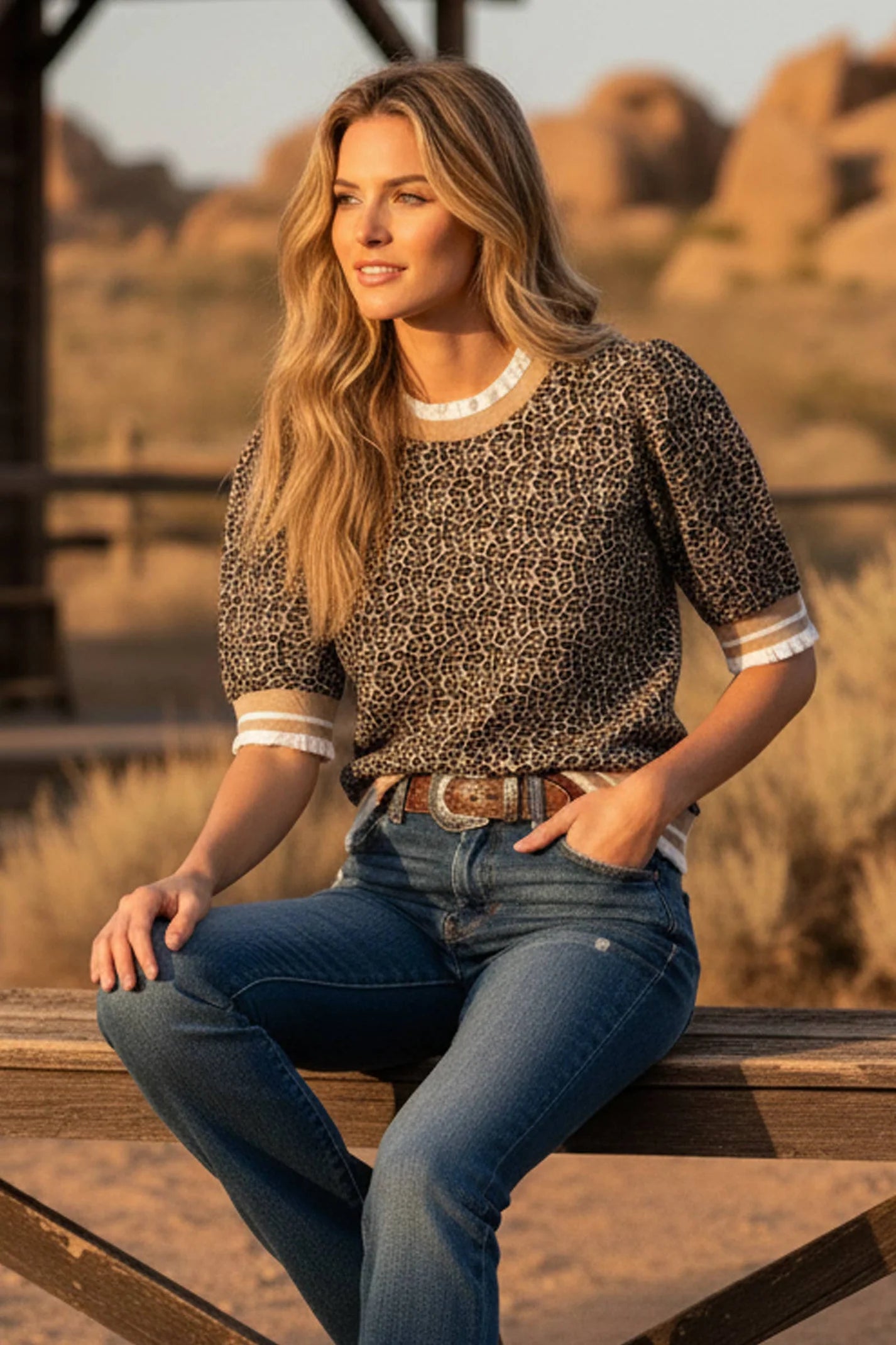 LEOPARD KNIT TOP