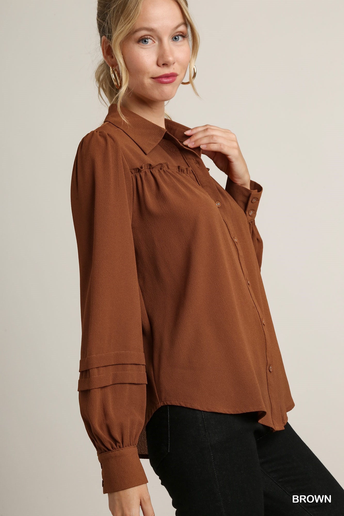 BASIC RUFFLE BROWN LS TOP