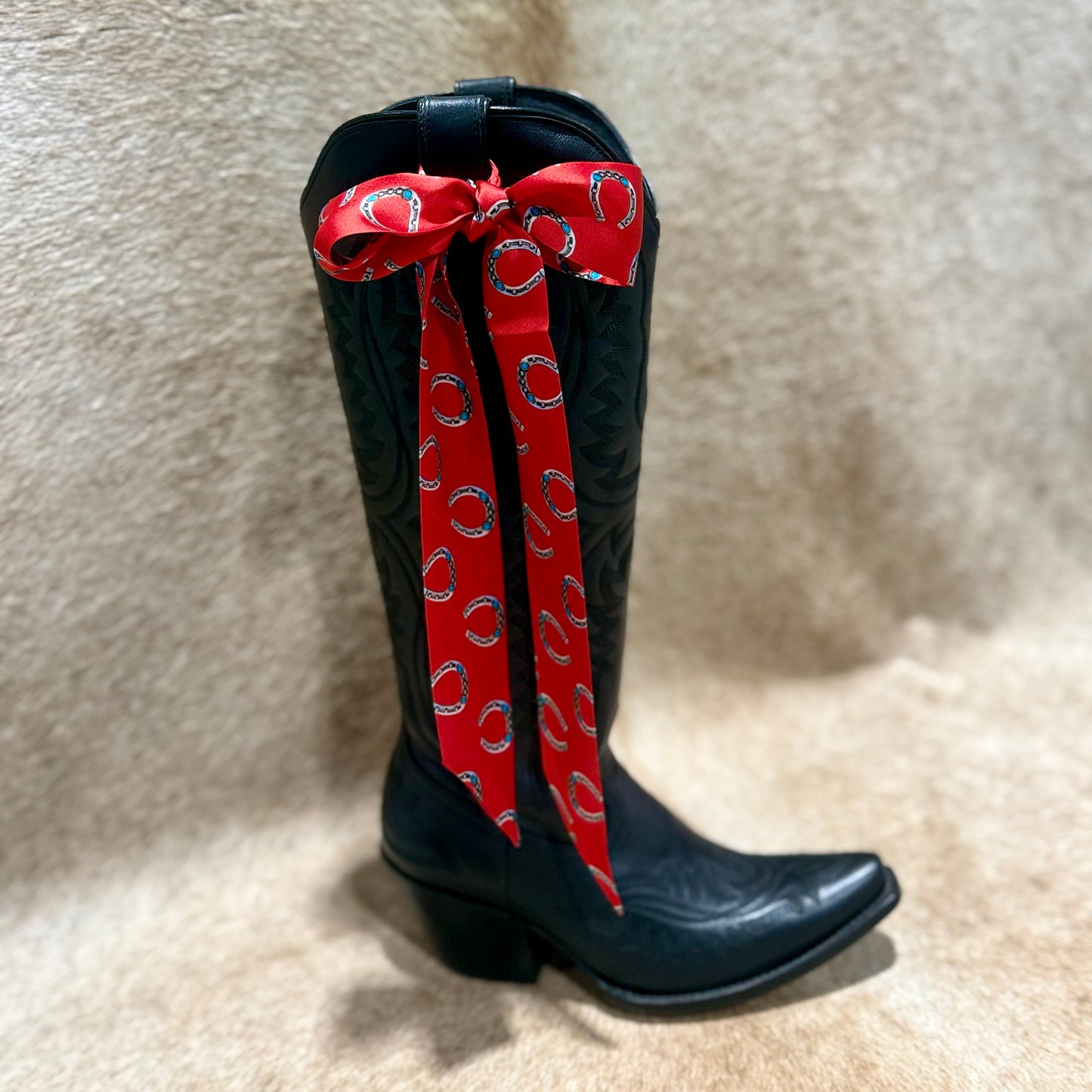 Horseshoe Pattern Twilly
