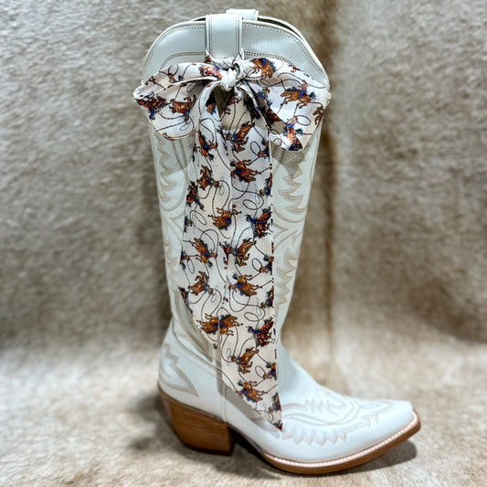 Cowgirls Bucking-Horse Twilly