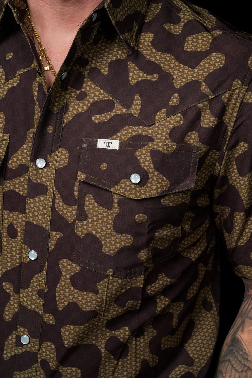 THE GAGE PEARL SNAP BROWN CAMO