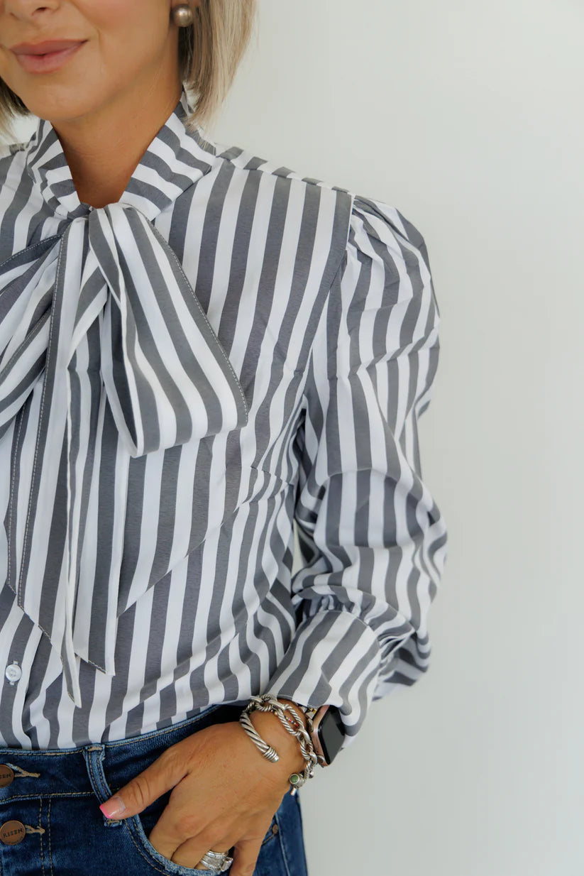 BOW TIE STRIPE LS TOP