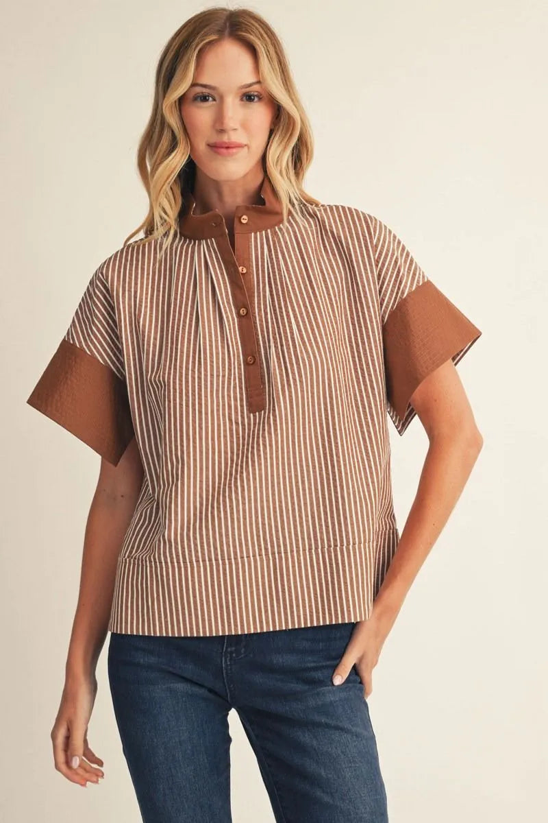 NECKLINE BROWN SS TOP