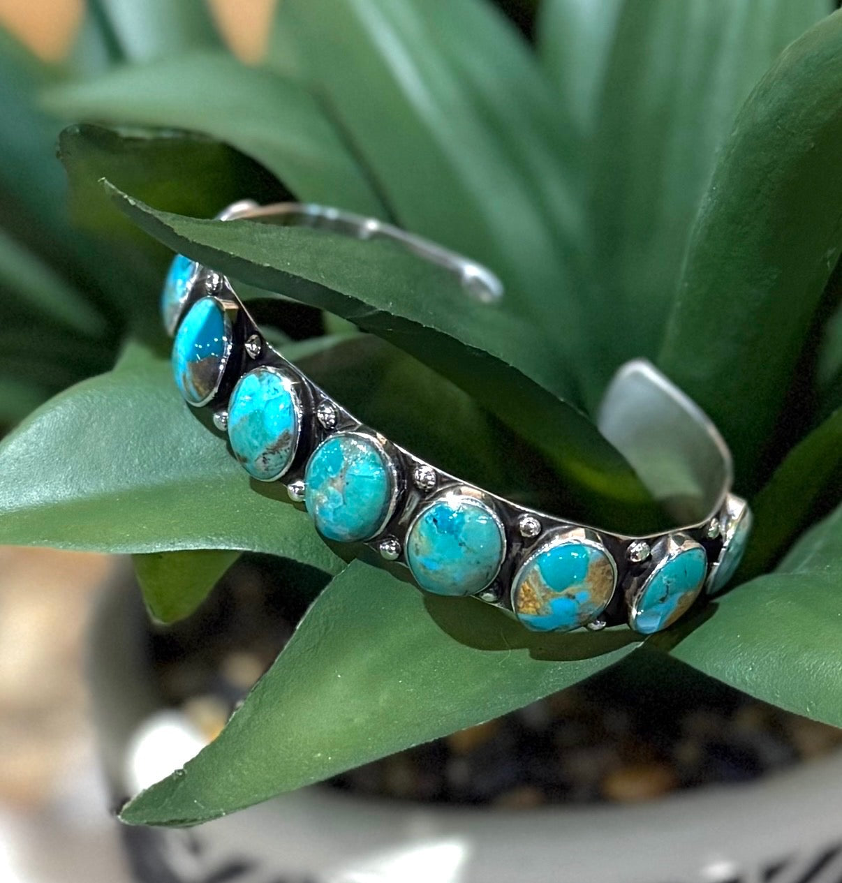 9 STONE AUTHENTIC TURQUOISE CUFF