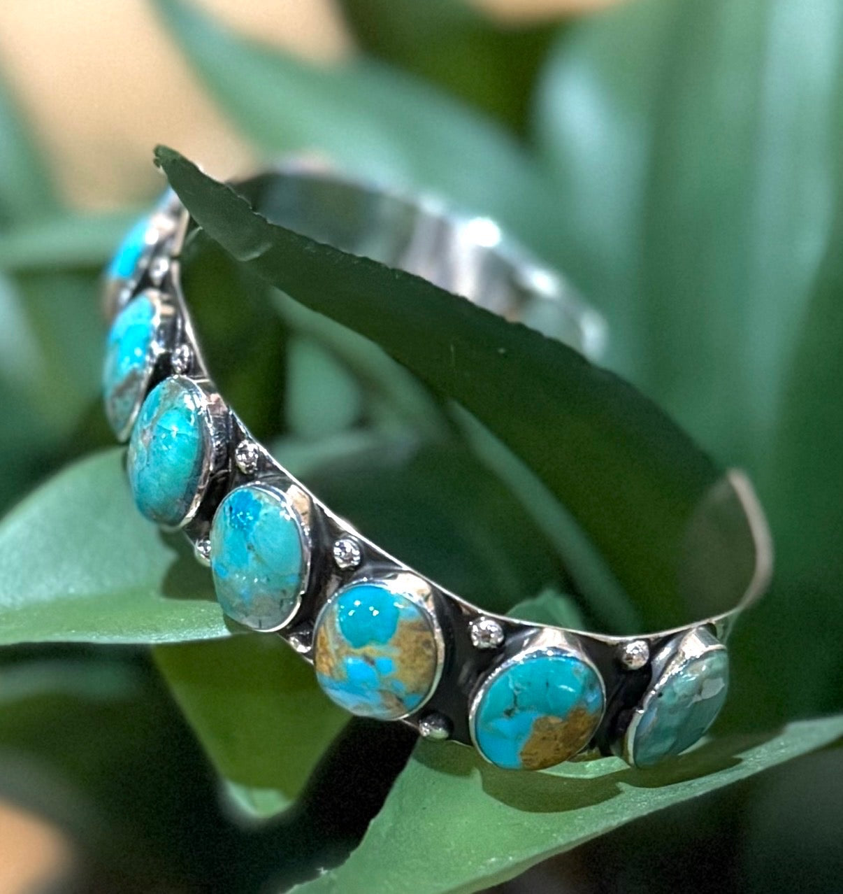9 STONE AUTHENTIC TURQUOISE CUFF