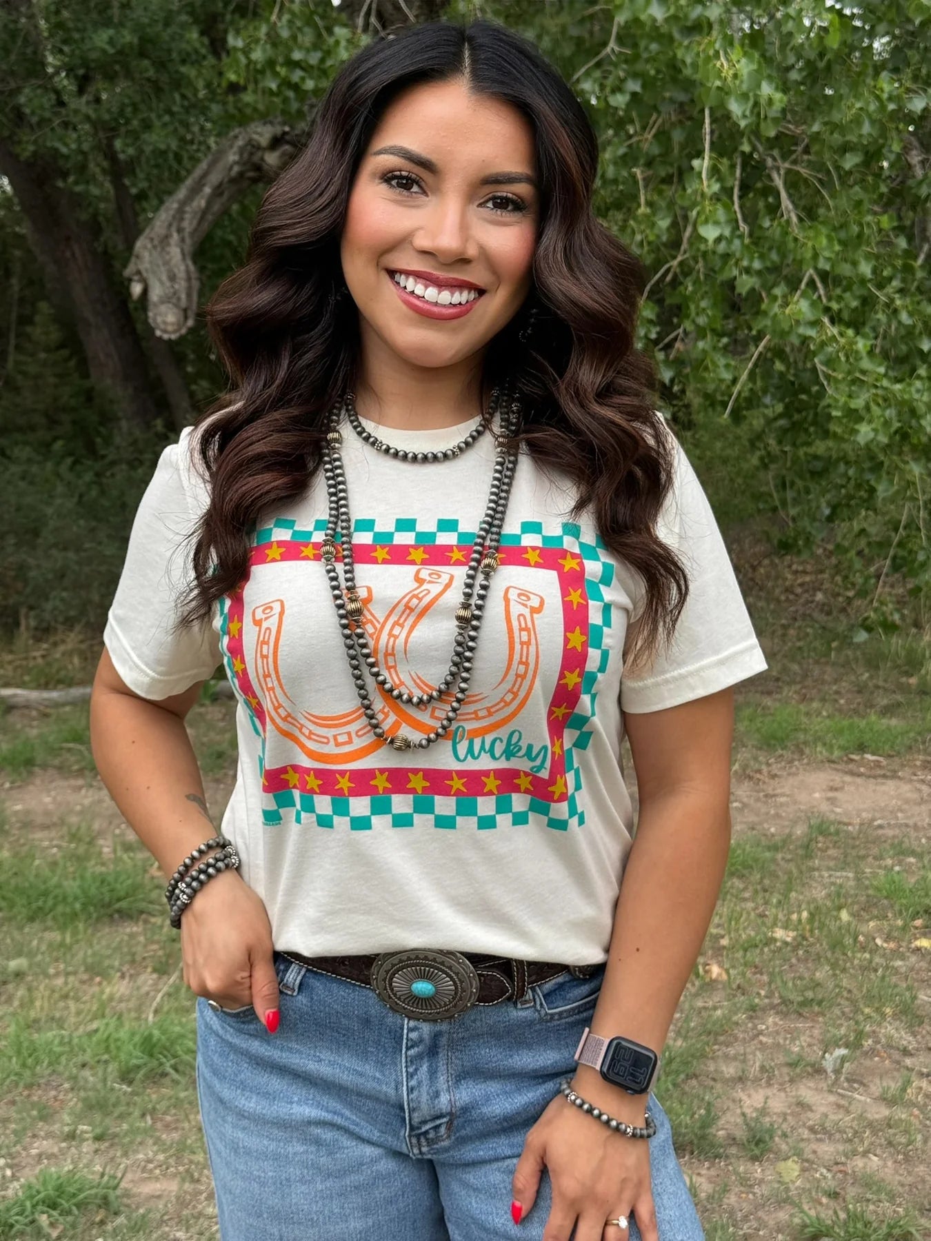 CHECKERED HORSESHOE TEE