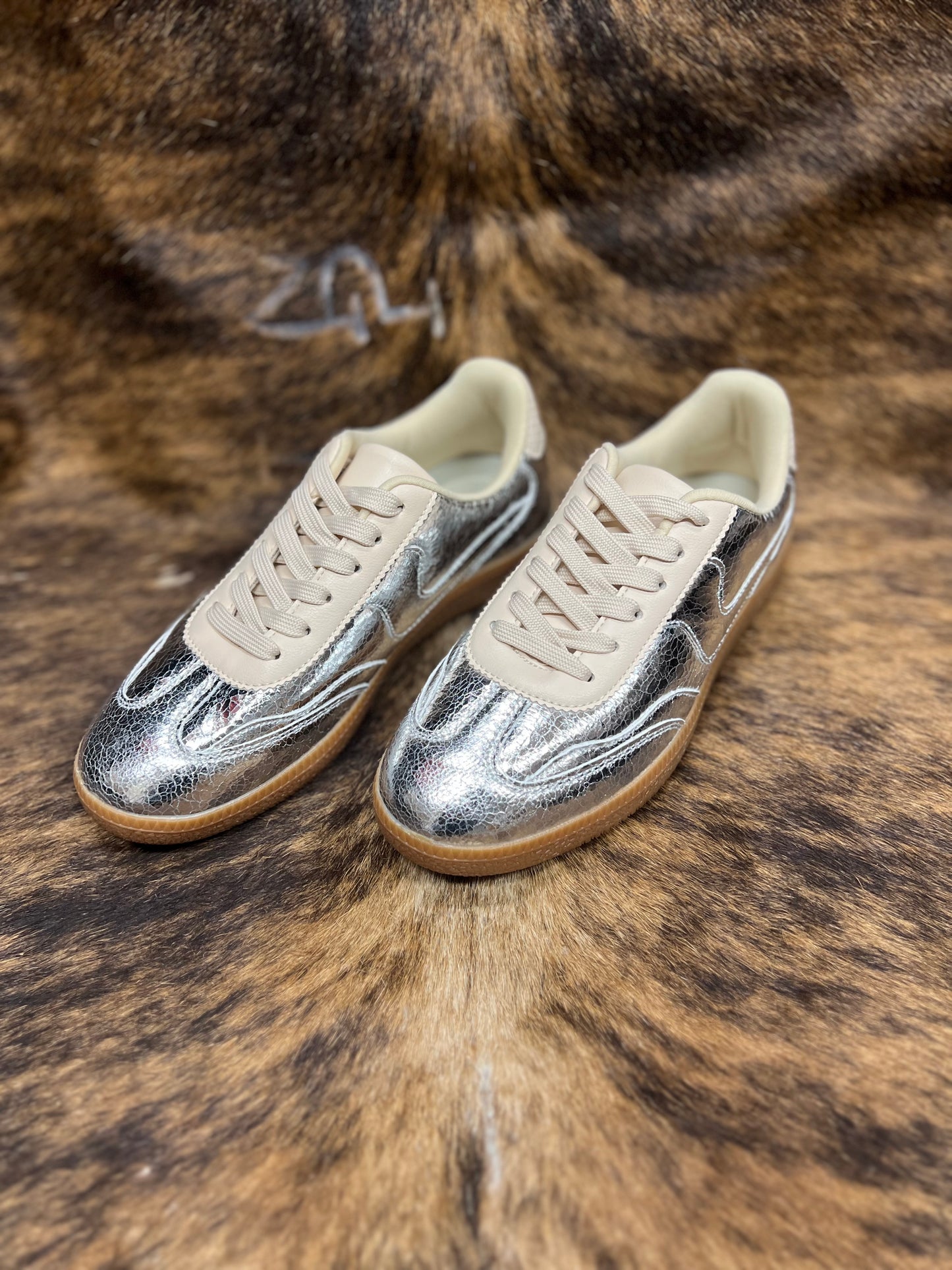 MAKERS MEL SILVER SNEAKERS