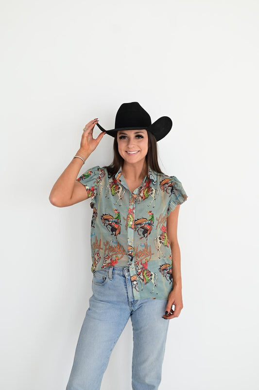 HOWDY FLUTTER SLEEVE BLOUSE