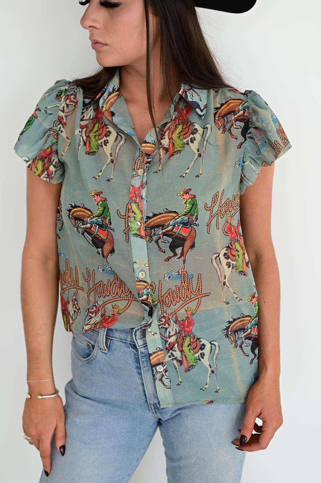 HOWDY FLUTTER SLEEVE BLOUSE
