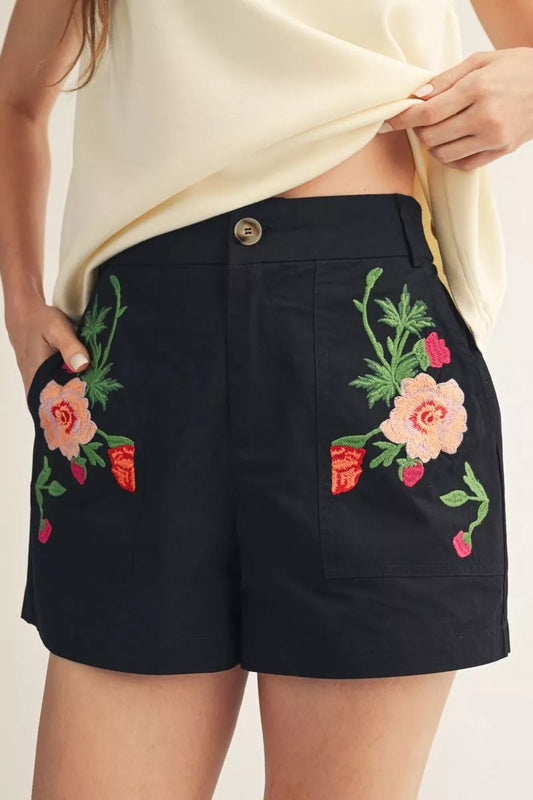 FLORAL POCKET SHORTS