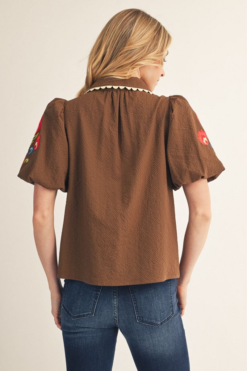 EMB TRIM SCALLOP BROWN  TOP
