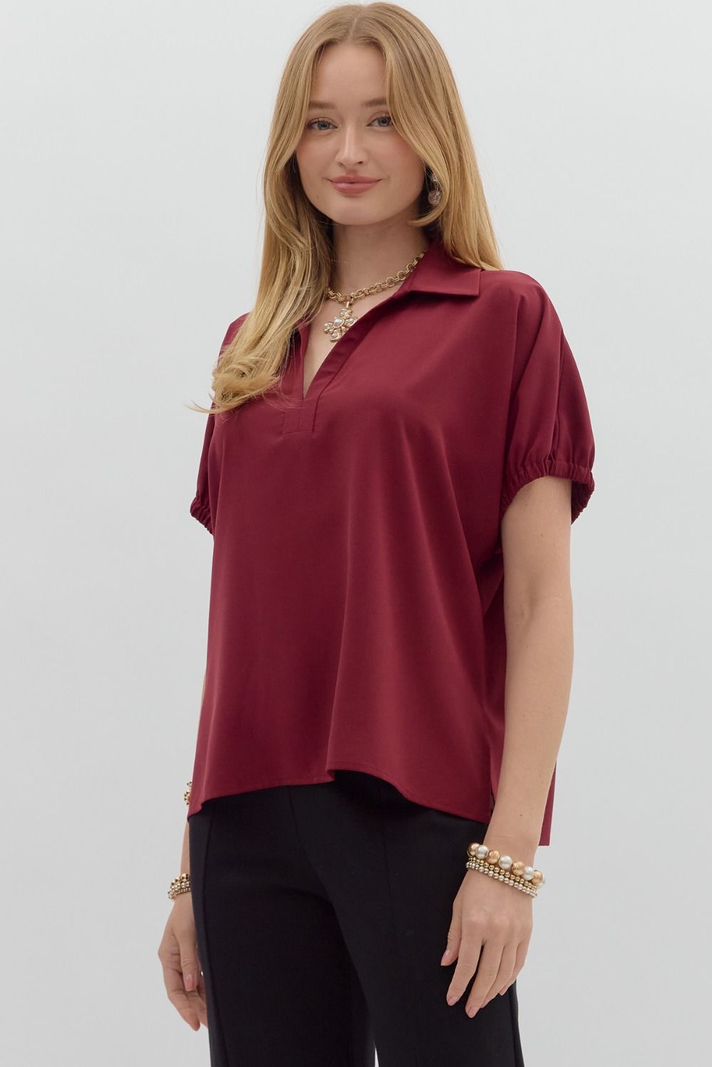 SPLIT COLLAR SLIT HEM TOP