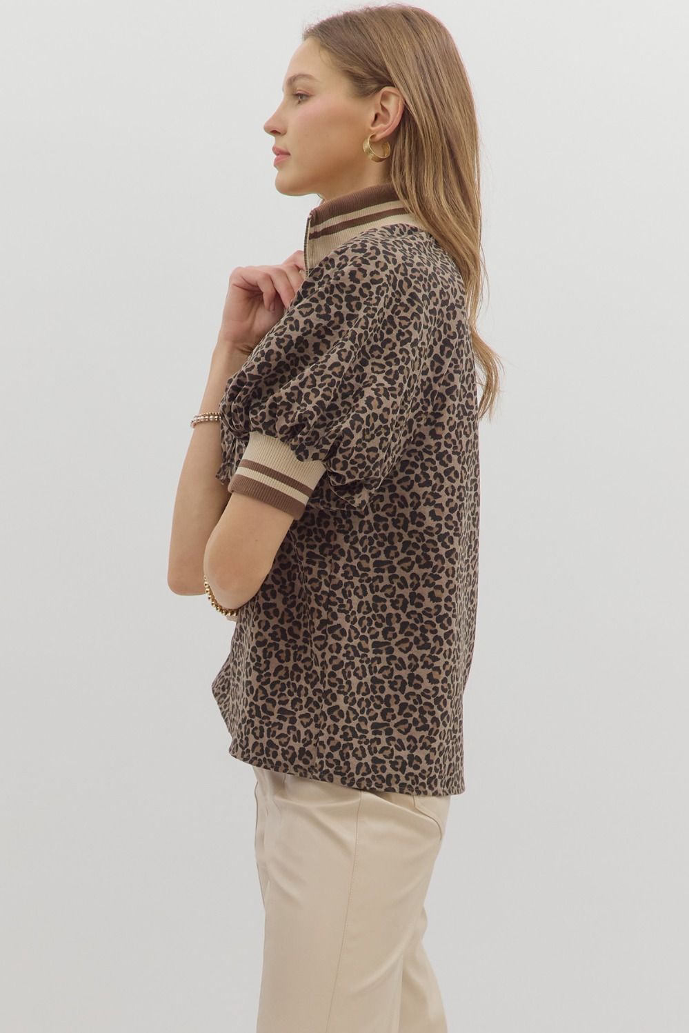 LEOPARD BUBBLE SLEEVE TOP