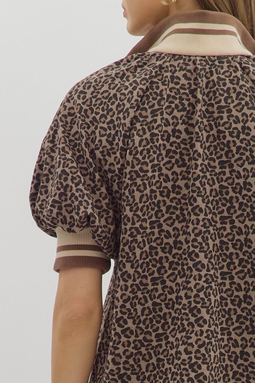 LEOPARD BUBBLE SLEEVE TOP