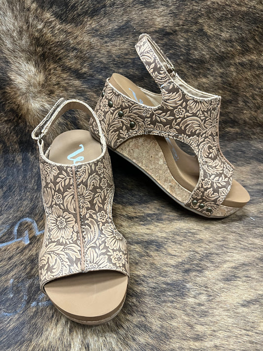 Very G Liberty Tooled Nude Wedge