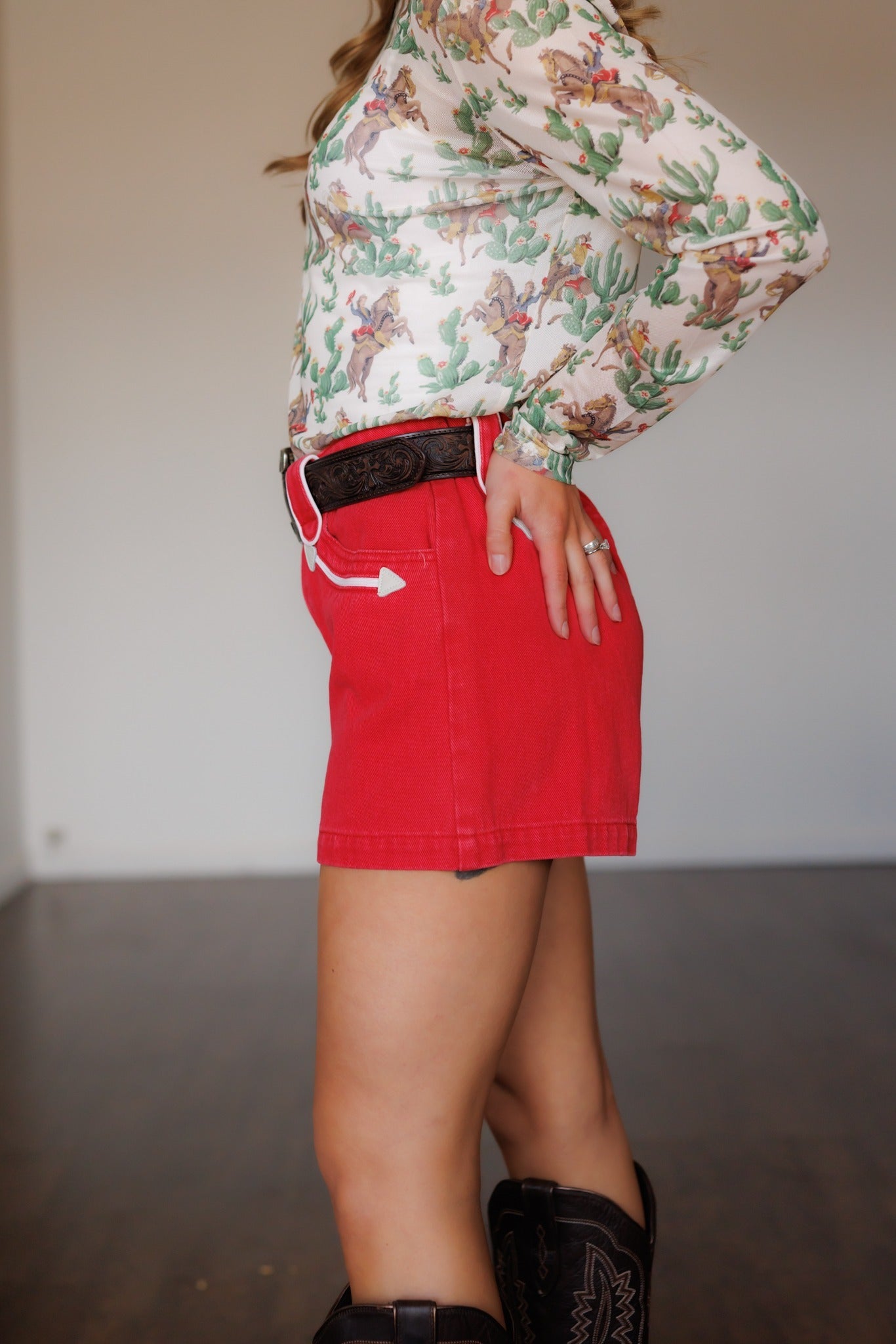 HOWDY DENIM RED SHORTS