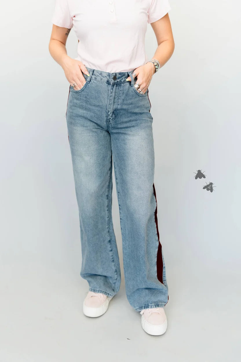OUT OF LINE JEANS
