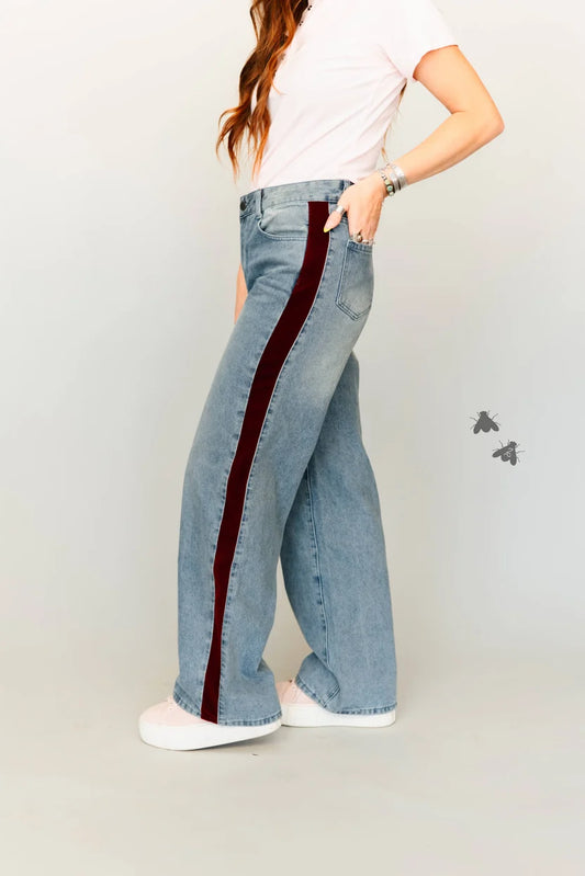 OUT OF LINE JEANS