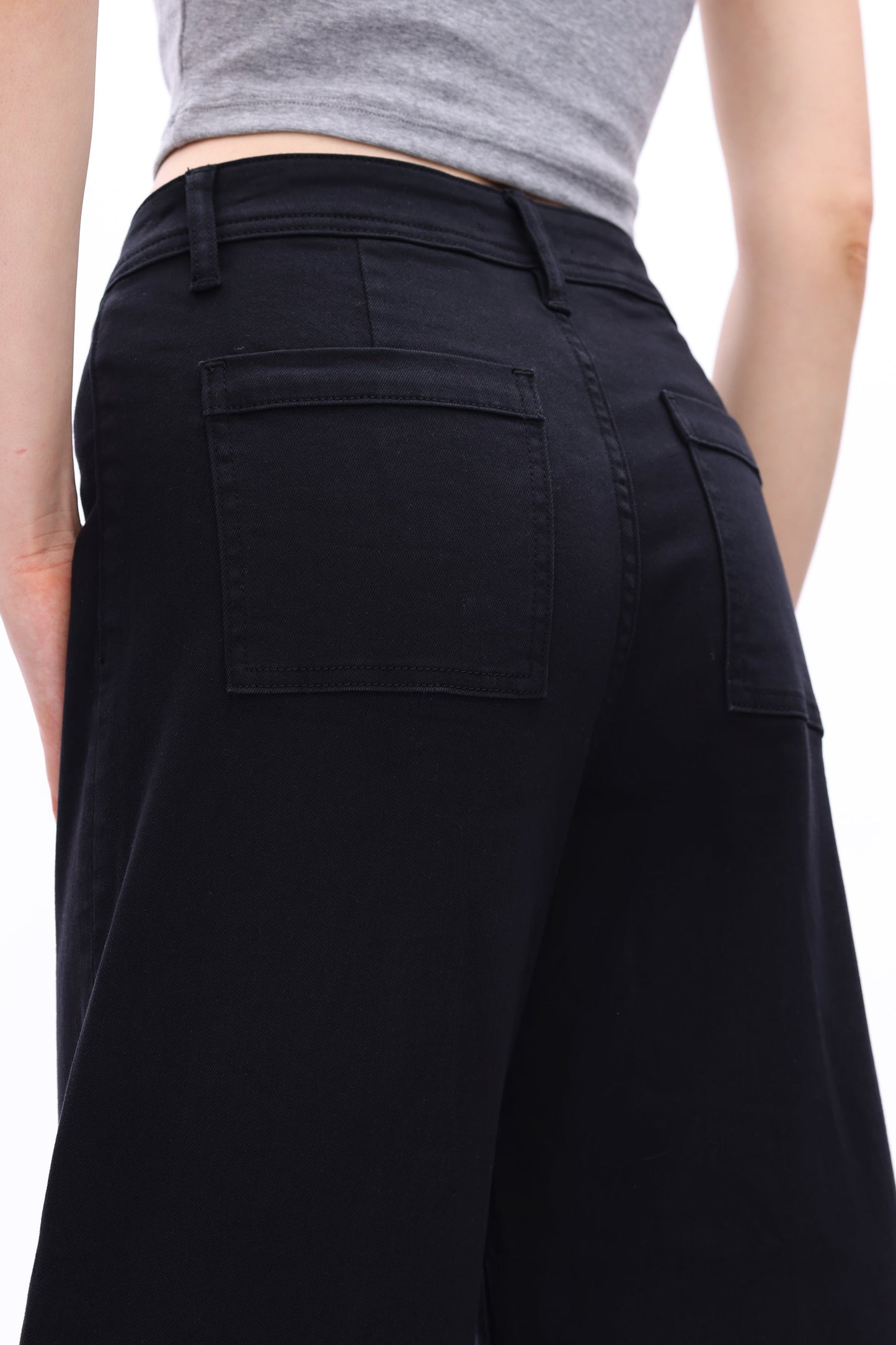 HR WIDE LEG BLACK JEAN