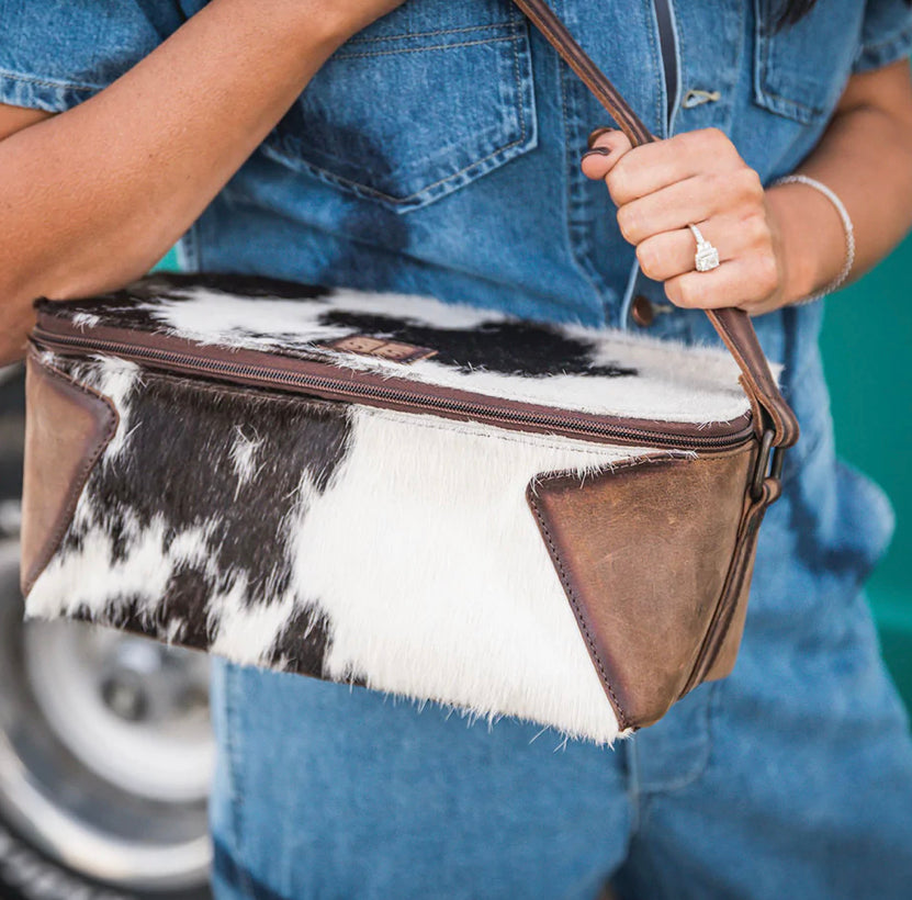 STS Cowhide Middi Makeup Carry All