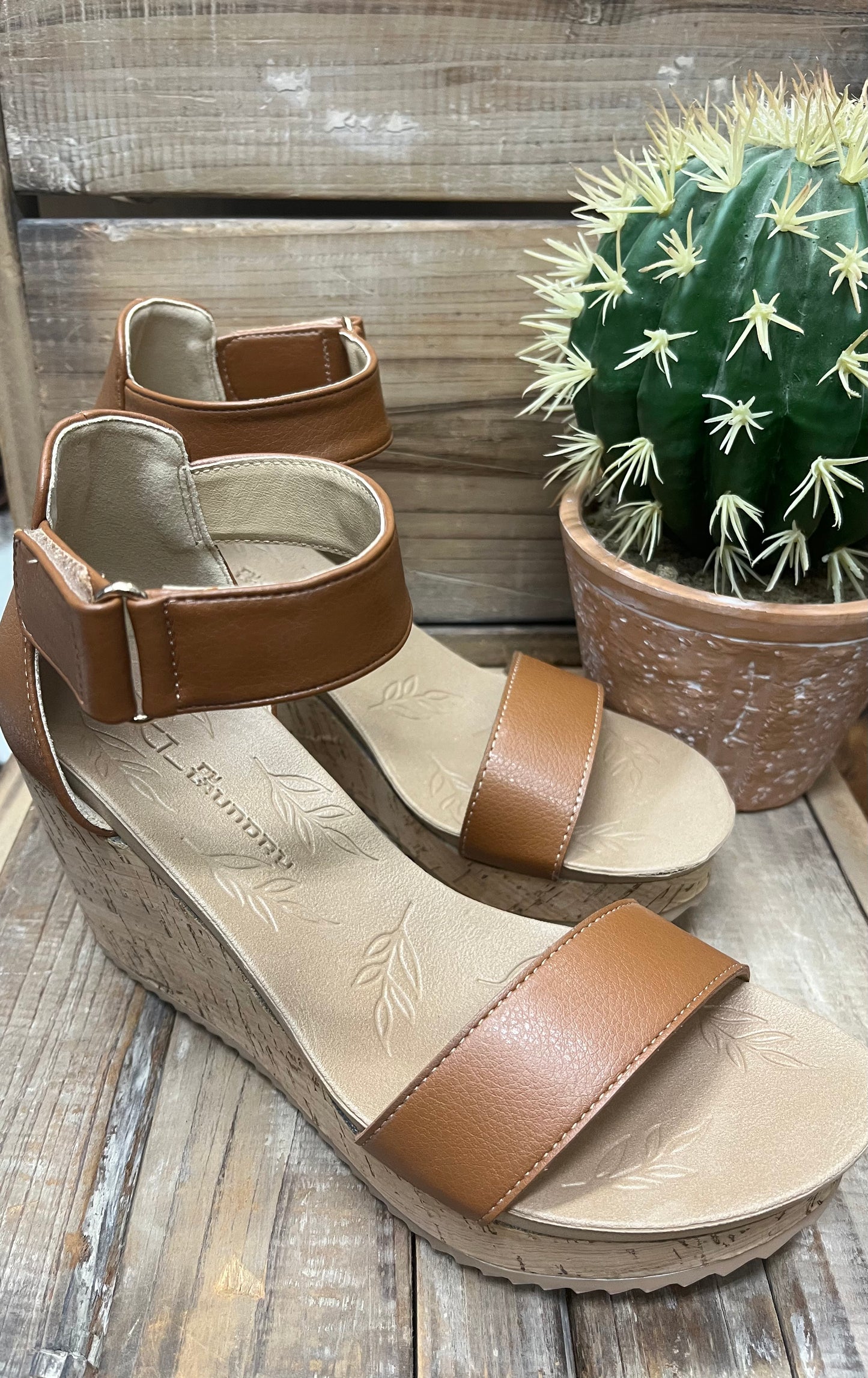 Kaya Super Tumble Tan Wedge